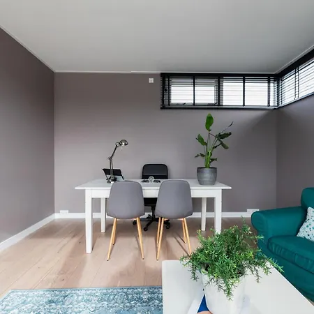 Luxurious 4-room Water In Amsterdam